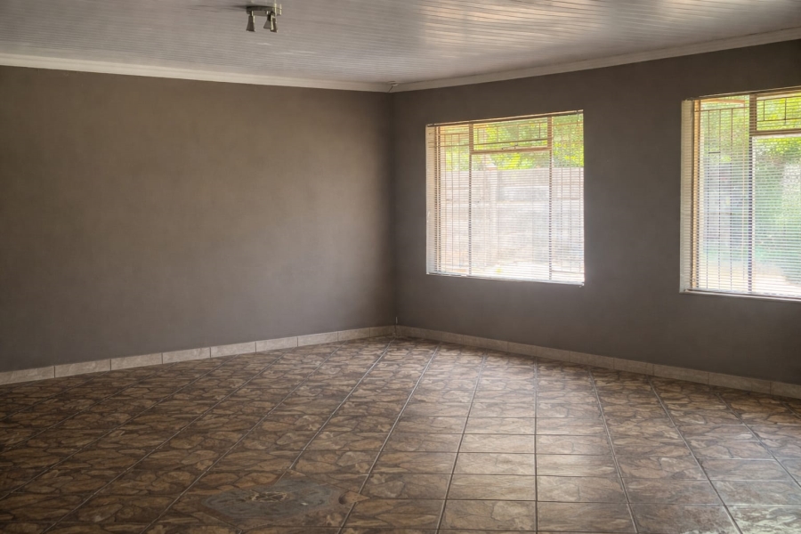 3 Bedroom Property for Sale in Roosheuwel North West